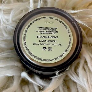 Laura Mercier translucent loose setting powder